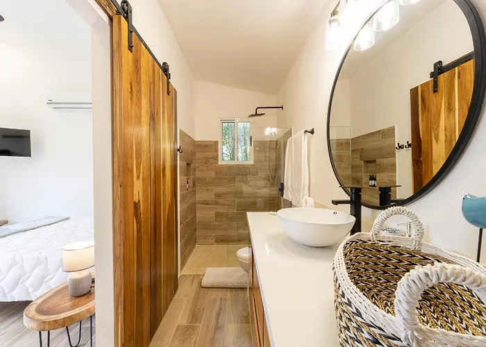 Сasa de vacaciones The Haven-mar Vista 2 Bedroom House With Pool And 1 Br Casita